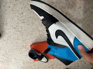 Nike Air Jordan 1 Mid Negro Blanco Azul