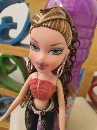 Bratz Rina Head Gamez.