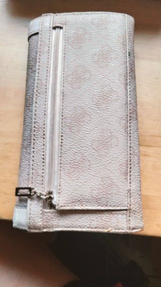 Monedero Tarjetero Guess Flores y Tachuelas