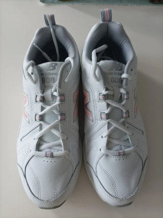 New Balance Mujer Blancas y Rosas