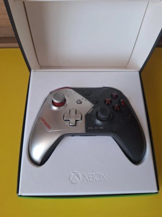 Mando Xbox Cyberpunk 2077 Edición Limitada