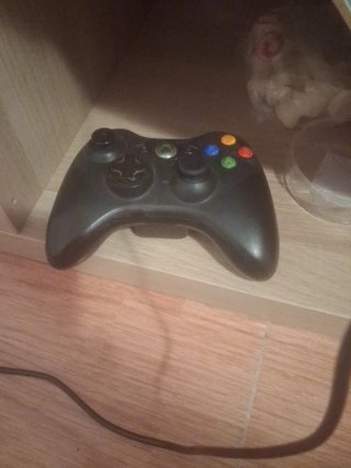 Xbox 360 Blanca con 2 Mandos y Juegos