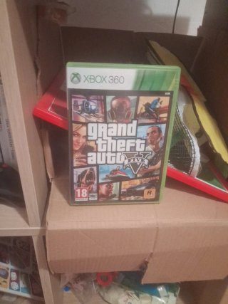 Xbox 360 Blanca con 2 Mandos y Juegos