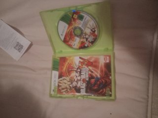 Xbox 360 Blanca con 2 Mandos y Juegos