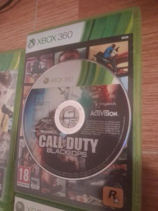 Xbox 360 Blanca con 2 Mandos y Juegos
