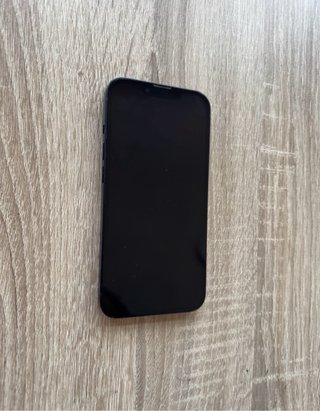 iPhone 13 100%