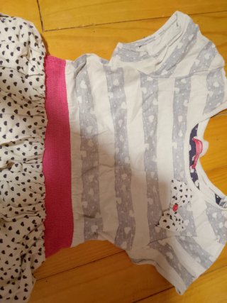 Vestido infantil con estampado bonito