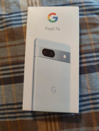 Google Pixel 7a con caja