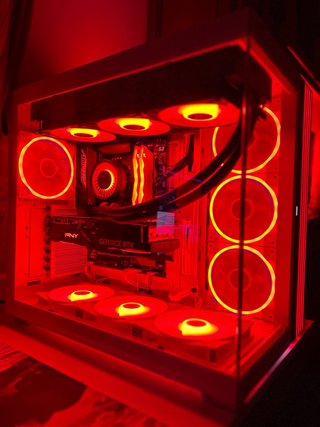 PC Gaming RTX 5070 Ti + Ryzen 7 9850X3D + 32GB