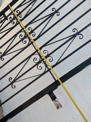 Reja de seguridad para puerta