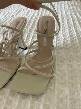 Tacones Zara Beige Talla 38