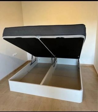 Liquidazione di letti a soppalco e materassi in memory foam