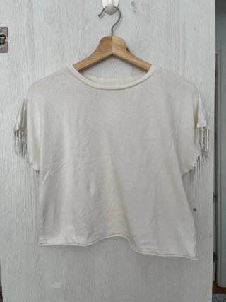 Camiseta blanca con flecos talla S