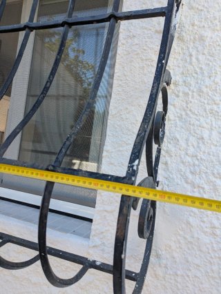 Reja de seguridad para ventana forja