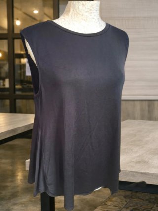 Top Uterqüe negro fluido Talla M