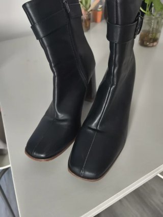 Botines negros tacón