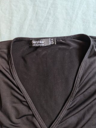 Jersey Bershka negro manga larga