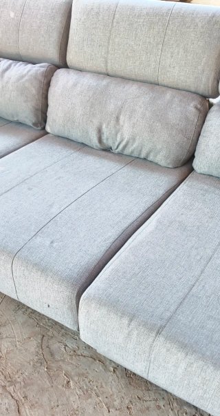 Sofá modular gris de tela