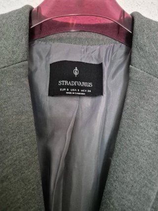 Americana gris Stradivarius Talla S