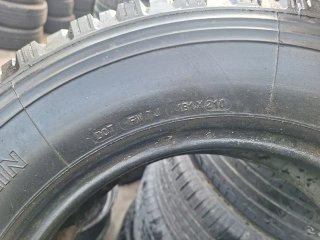 215 80 R16 Michelin - 1 neumático sin uso