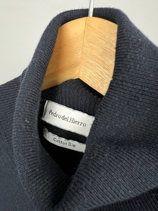 Jersey cuello alto Pedro del Hierro negro