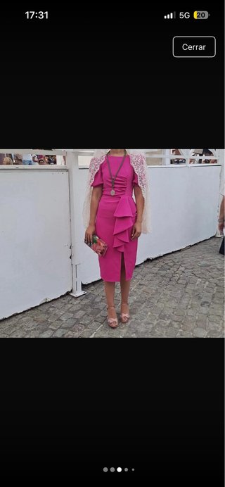 Vestido midi elegante rosa