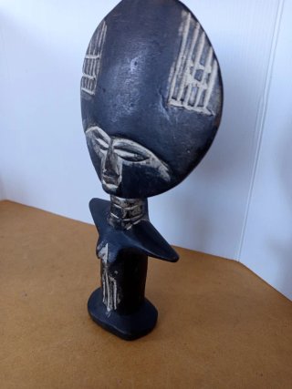 Escultura diosa fertilidad Ghana
