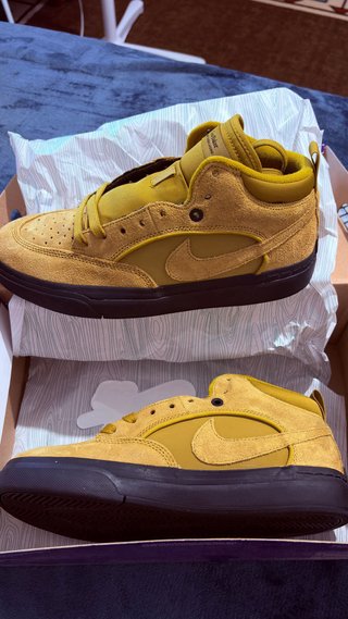 Zapatos Nike SB Morado y Blanco Nuevos