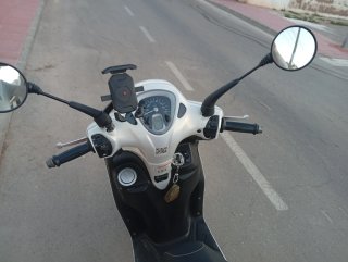 Yamaha Scooter Blanco