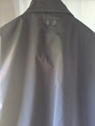 Chaqueta negra con logo hombre