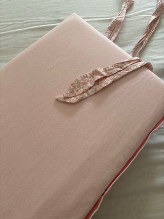 Chichonera para cuna o cama infantil rosa floral