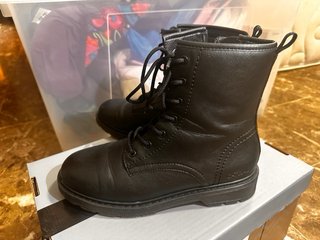 Botas negras mujer