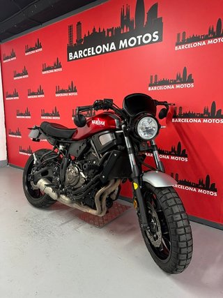 YAMAHA XSR 700 DEL AÑO 2018 !! IMPECABLE ESTADO !!