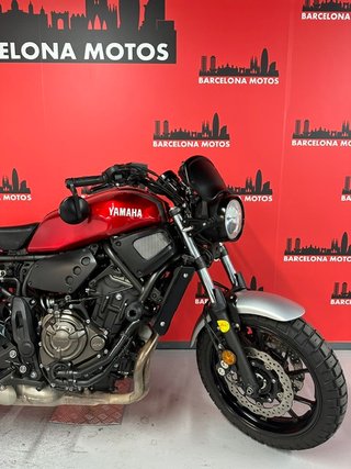 YAMAHA XSR 700 DEL AÑO 2018 !! IMPECABLE ESTADO !!