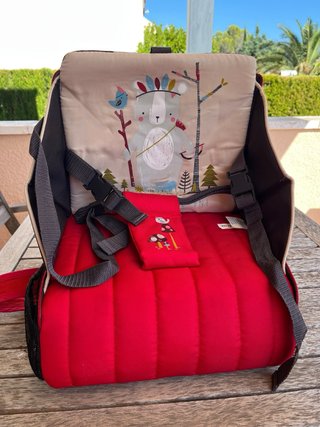 Trona/elevador infantil oso tribal marca Jane