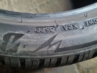 Neumáticos de invierno 285 40r21 109v brigestone