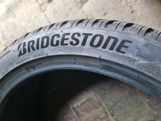 Neumáticos de invierno 285 40r21 109v brigestone