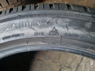 Neumáticos de invierno 285 40r21 109v brigestone