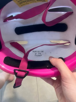 Casco Barbie rosa infantil