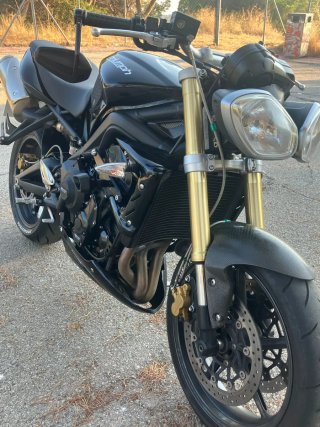 Triumph Street Triple 675 Negra