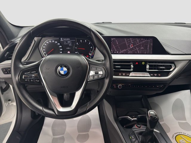 BMW Serie 1 Avangarde 118i 140 c.v / 20.000 Kms
