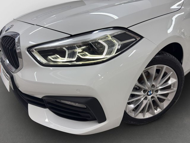 BMW Serie 1 Avangarde 118i 140 c.v / 20.000 Kms