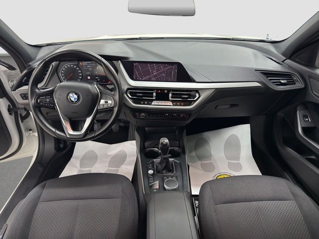 BMW Serie 1 Avangarde 118i 140 c.v / 20.000 Kms