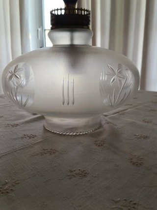 Lámpara de cristal vintage grabada