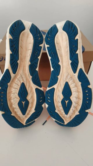 Zapatillas Asics Novablast 4 Talla 42