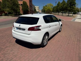 Peugeot 308 1.6 HDCI 120 CV AUTOMATICO