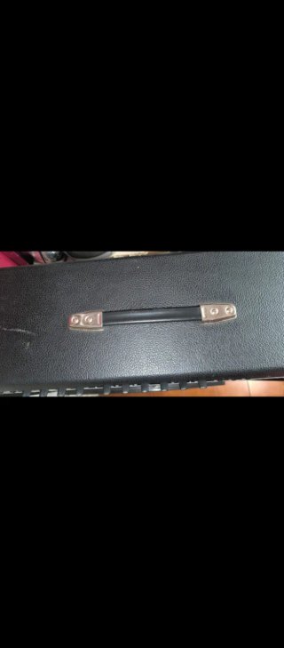2Amplificadores Fender.champions100 y 212rFrontman