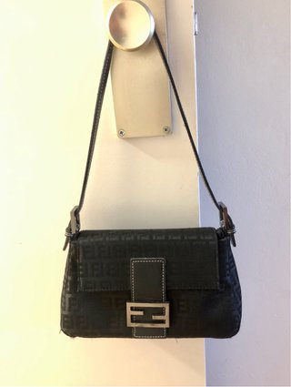 Borsa monogramma in tela nera vintage