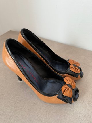 Zapatos SASHA LONDON piel con lazo