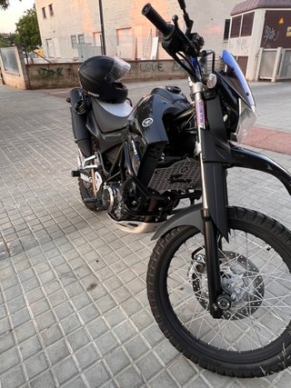 Yamaha XT660R Negra